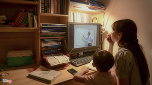 Đăng ký học thêm online cho con: Chính phụ huynh đang gây áp lực với trẻ?