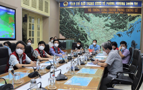 Nước lũ dâng cao, nhiều nơi ở Kon Tum bị ngập sâu sau bão số 5