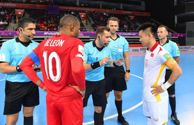 FIFA mua vé cho HLV Phạm Minh Giang về Việt Nam