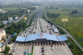 Đón người dân về quê: Nhiều tỉnh bố trí đưa đón bằng máy bay, hỗ trợ tiền