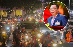 Dân đổ ra đường đêm Trung thu: Thành quả chống dịch của Hà Nội bị thách thức lớn