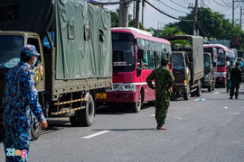 Đón người dân về quê: Nhiều tỉnh bố trí đưa đón bằng máy bay, hỗ trợ tiền