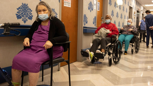 Để bố mẹ ở nhà không chăm còn bất hiếu hơn đưa vào trại dưỡng lão