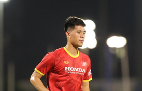 HLV Park Hang Seo gạch tên Đình Trọng ở trận gặp Campuchia