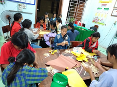 Học trò miền núi Quảng Nam 'hô biến' rác thải nhựa thành vật dụng hữu ích