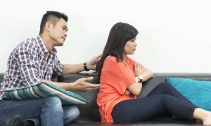 Vợ đòi ‘trả’ mẹ tôi về nhà anh cả, đưa mẹ ruột về sống cùng