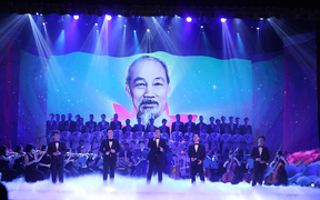 PTT Vũ Đức Đam: Được khen là đẹp, giàu cũng không bằng khen có văn hóa