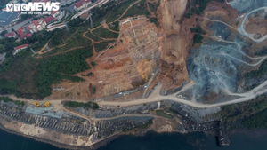 Sạt lở gần thủy điện Hòa Bình: EVN 'đảm bảo an toàn', chuyên gia vẫn lo ngại