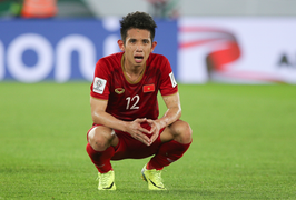 Cú ngã định mệnh của Hồng Duy đẩy tuyển Việt Nam vào thế chân tường