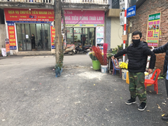 Kẻ găm đinh vào đầu bé gái 3 tuổi quanh co chối tội