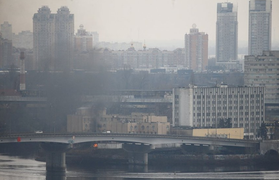 Ukraine đối phó với 3 mũi tấn công từ Nga, triển khai quân bảo vệ thủ đô Kiev