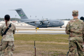 Lý do Tổng thống Biden không muốn điều quân đội tới Ukraine đối đầu Nga