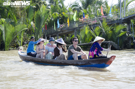 'Cháy' tour du lịch 30/4