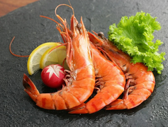 Uống Molnupiravir trước hay sau ăn?