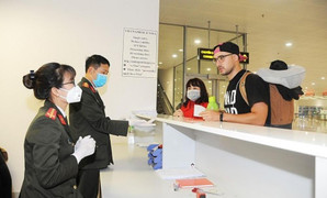 'Cháy' tour du lịch 30/4