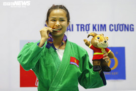 Việt Nam giành HCV SEA Games 31 đầu tiên 