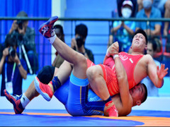 Video: Lần cuối dự SEA Games, đô vật gần 40 tuổi giành HCV