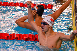 Kình ngư Huy Hoàng giành nhiều HCV nhất cho thể thao Việt Nam tại SEA Games 31