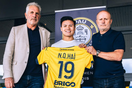 Giải Pháp toàn cầu thủ cao lớn, Quang Hải đối phó thế nào?