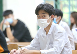 Điểm chuẩn xét học bạ trên 30: Thí sinh sốc, chuyên gia lo lắng