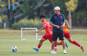 HLV Nguyễn Quốc Tuấn: 'U16 Việt Nam biết cách khắc chế U16 Philippines'