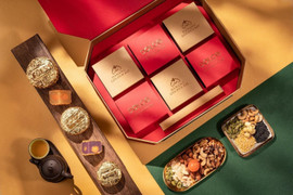 Những chiếc bánh trung thu độc lạ hút khách