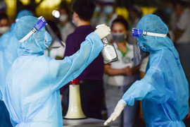 Trường có học sinh mắc COVID-19, phụ huynh lo con phải học trực tuyến