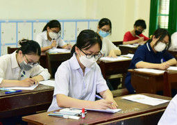 Top 10 ngành học điểm chuẩn tăng, giảm nhiều nhất năm 2022