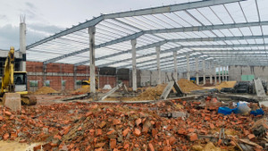 Sập tường làm 11 người thương vong: Bắt tạm giam quản lý dự án và giám đốc