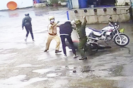 Nam thiếu niên bị cảnh sát đánh được trả xe vi phạm, Công an Sóc Trăng nói gì?