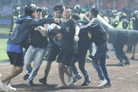 131 người thiệt mạng ở vụ bạo loạn tại Indonesia