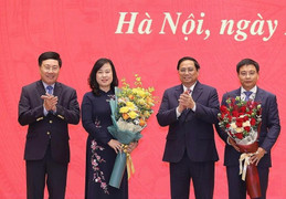 Thủ tướng trao quyết định bổ nhiệm 2 Bộ trưởng Đào Hồng Lan và Nguyễn Văn Thắng