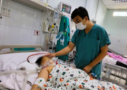 Làm gì để đối mặt sốt xuất huyết khi 'dịch chồng dịch'?