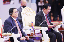 Thủ tướng Phạm Minh Chính gặp Thủ tướng Australia Anthony Albanese