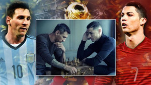 Thông điệp ẩn sau bức ảnh Messi đánh cờ với Ronaldo