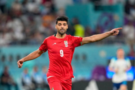 VAR giúp sức, tiền đạo Iran phá kỷ lục của Neymar ở World Cup
