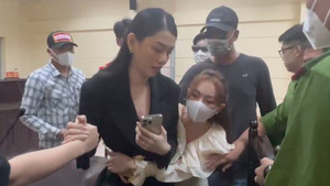 Trang Nemo quỳ xin lỗi nạn nhân tại tòa