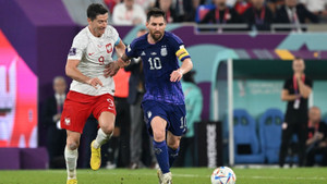 Kết quả bóng đá Ba Lan 0-2 Argentina: Messi, Lewandowski cùng qua vòng bảng