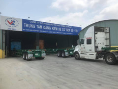 Tài xế ở phía Nam vẫn phải 'đội nắng, phơi sương' chờ đăng kiểm