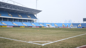 Sân Mỹ Đình tiêu điều, mặt cỏ héo úa trước trận Việt Nam vs Malaysia