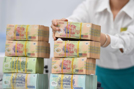 Ngân hàng Nhà nước rút tiền đầu năm, lãi suất qua đêm tăng vọt