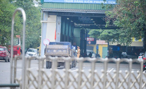Ô tô từ Hà Nội dồn về, các trung tâm đăng kiểm ở Bắc Ninh quá tải