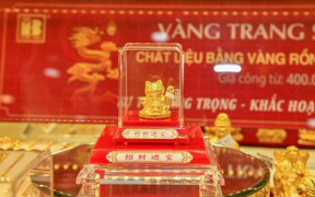 Xếp hàng mua vàng vía Thần Tài: Chủ yếu mua ít cầu may, chưa ai dám 'ôm' nhiều