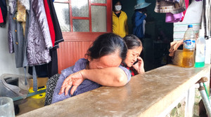 Tai nạn thảm khốc 8 người chết: Quê nghèo bàng hoàng nhận hung tin