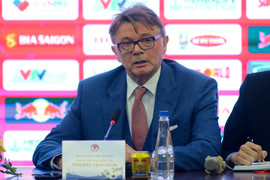 Mơ World Cup cùng HLV Troussier, đội tuyển Việt Nam phải thay đổi thế nào?