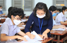 Vì sao Hà Nội, TP.HCM không bỏ thi vào lớp 10?