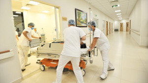 Bộ GD&ĐT: 14 phụ huynh mất hơn 800 triệu đồng do dính chiêu lừa con đang cấp cứu