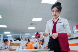 TikToker chê các ngành học 'vô dụng': Hành vi trái đạo đức, cần xử phạt nặng