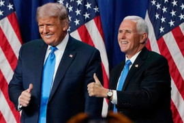 Hình ảnh ông Trump ra hầu toà