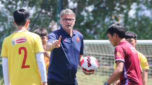 HLV Troussier nhắc nhở U23 Việt Nam: Phải duy trì ý chí chiến đấu